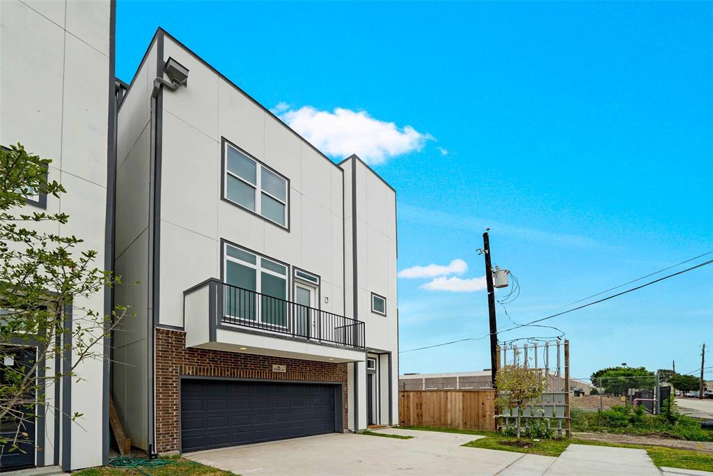 6106 Clarkson - Photo 1