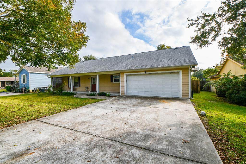 6421 Ridgecrest Drive - Photo 1