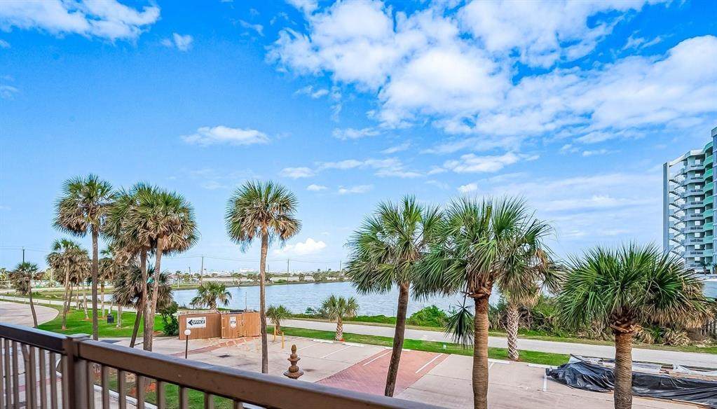 9520 Seawall Blvd - Photo 1