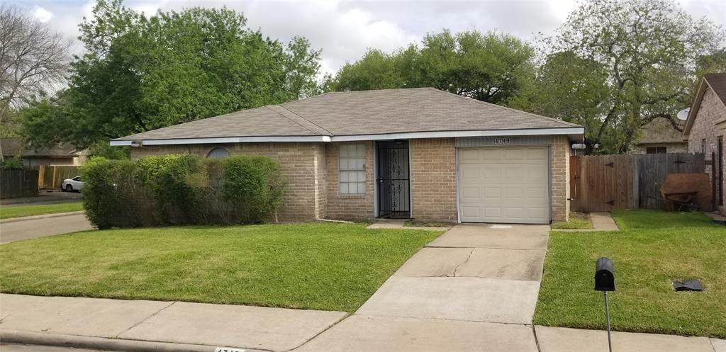 4749 Ridge Creek Drive - Photo 1