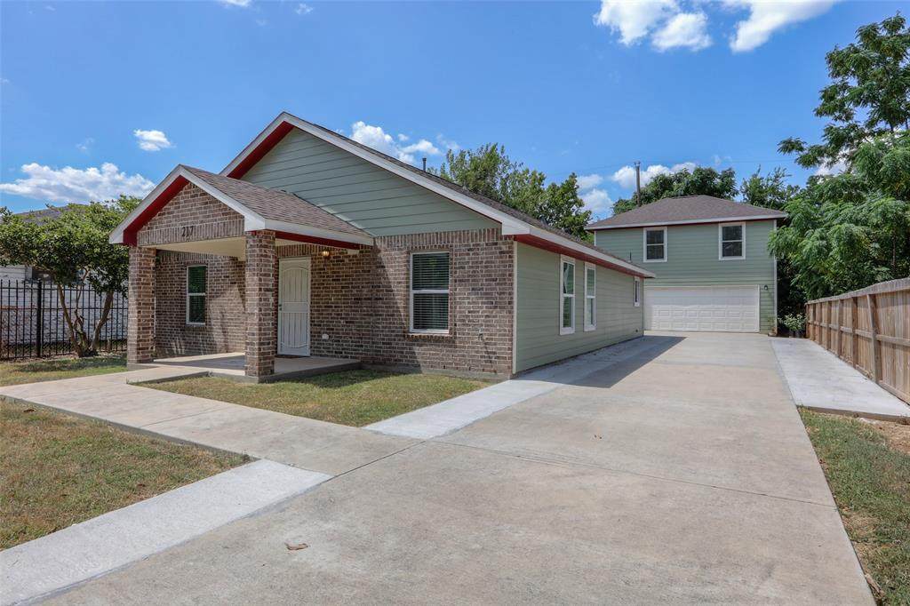 217 Armstrong Street - Photo 1
