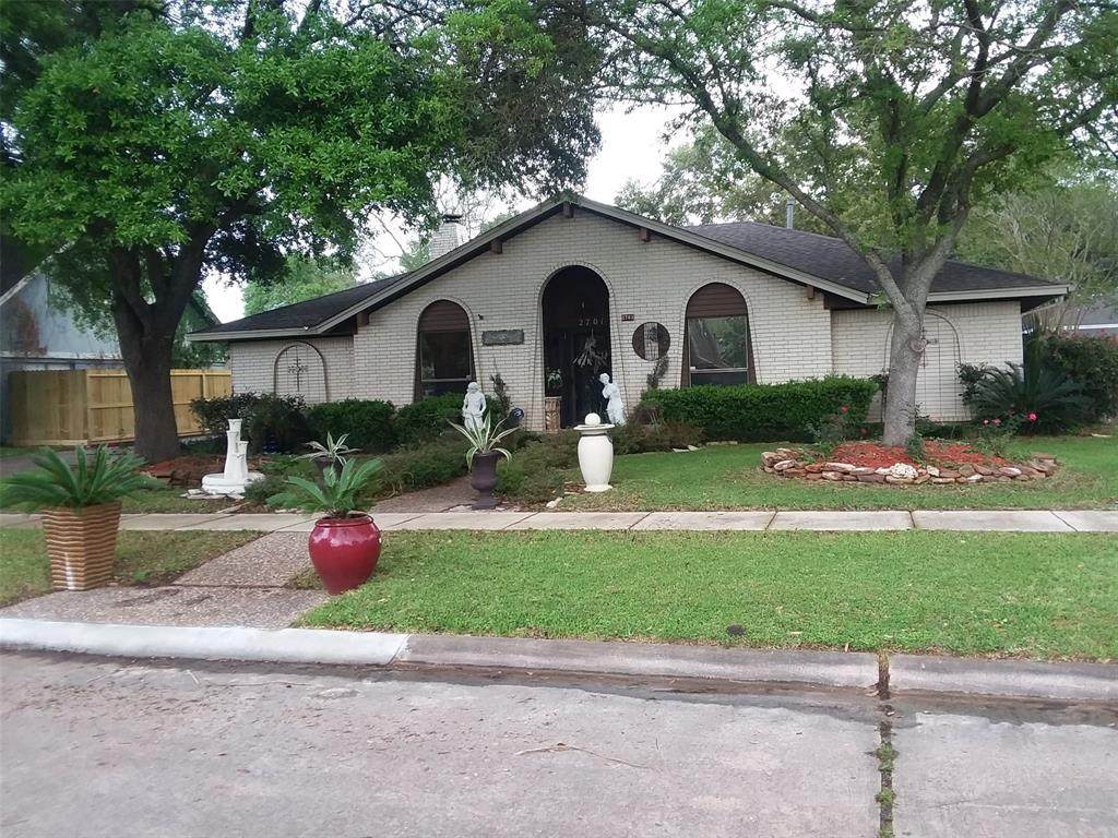 2701 Williamsburg Drive - Photo 1