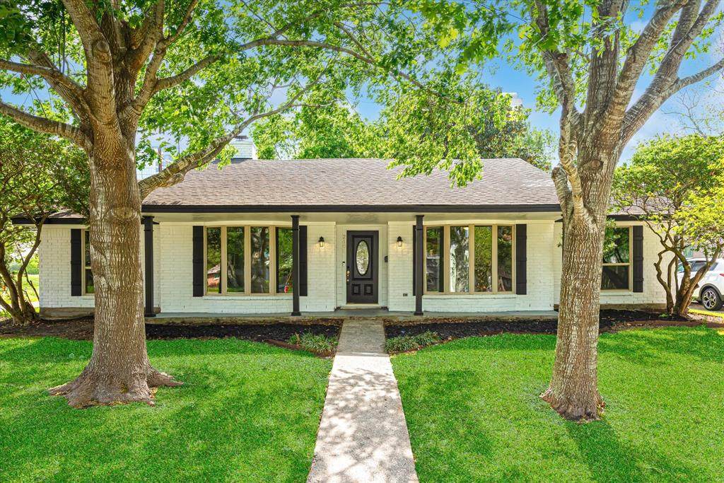 2103 Blue Willow Drive - Photo 1
