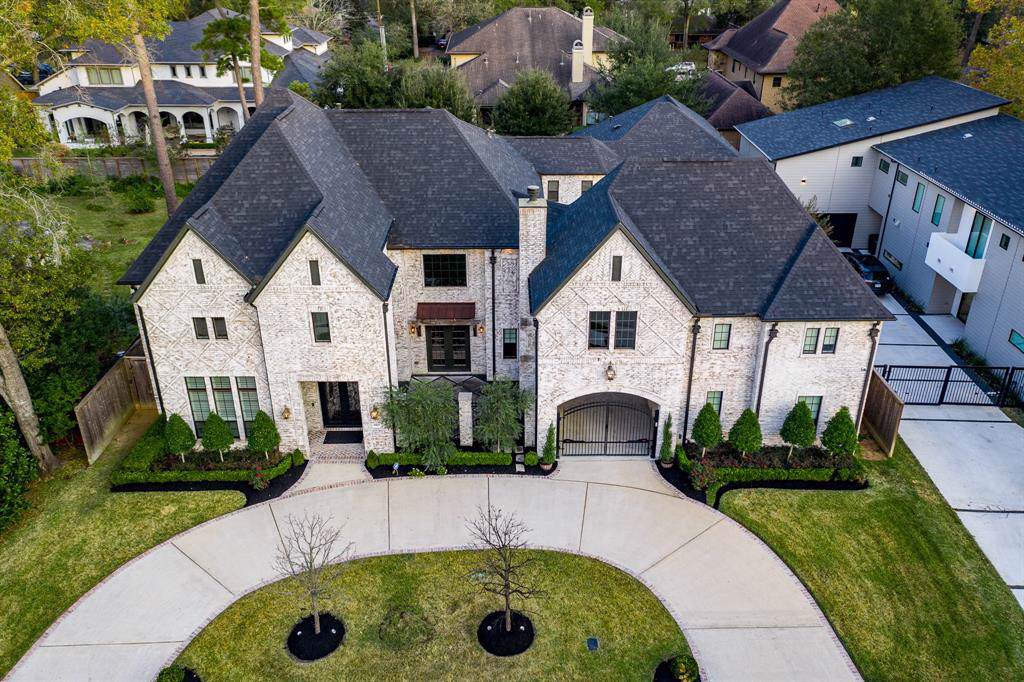 1422 Huge Oaks Street - Photo 1