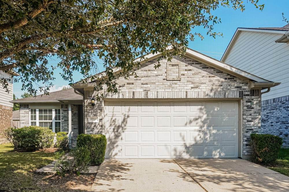 2219 Diamond Crest Drive - Photo 1