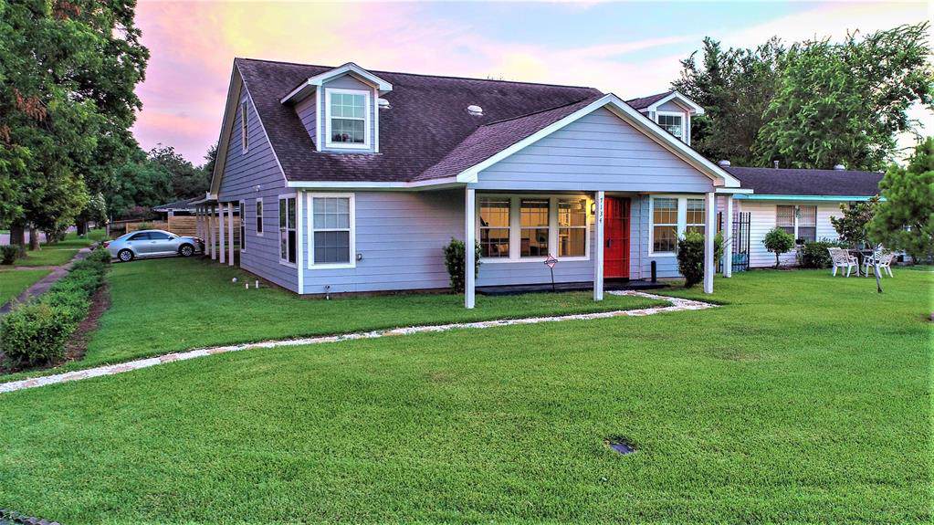 7134 Woodridge Dr Drive - Photo 1