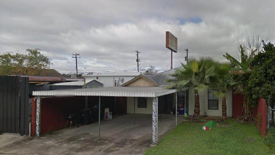 205 28th Street - Photo 1