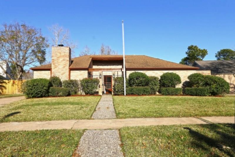 1022 Apache Falls Drive - Photo 1