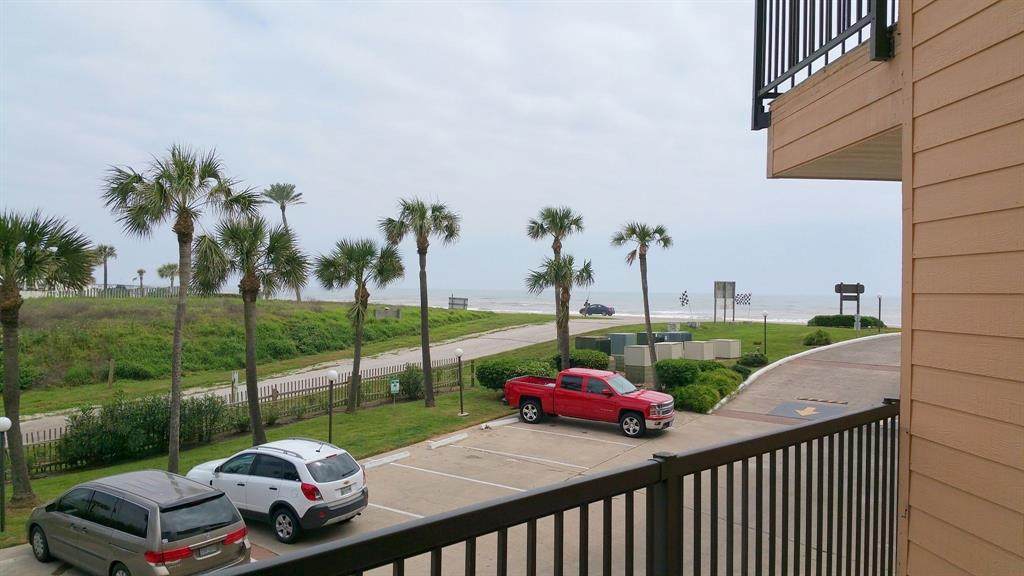 9520 Seawall Boulevard - Photo 1