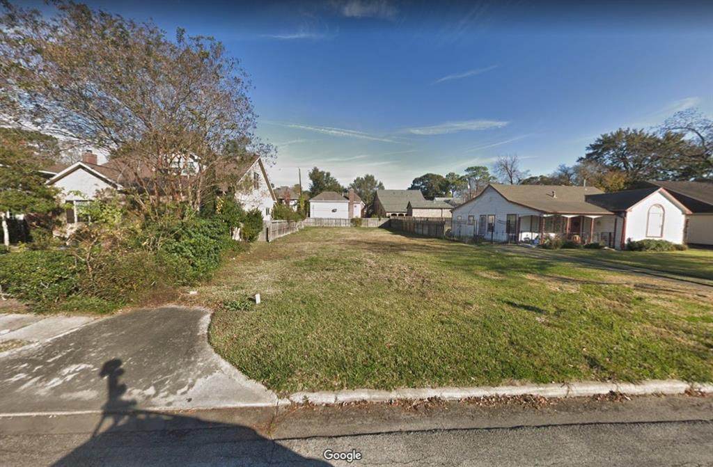 4624 Cedar Street - Photo 1
