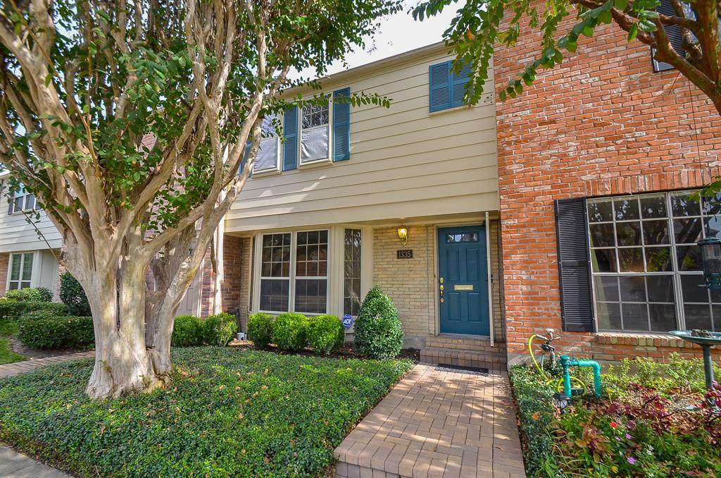 1335 Fountain View Drive - Photo 1