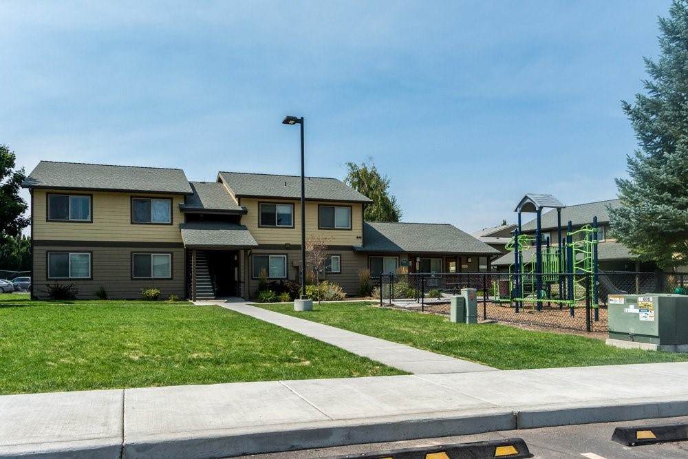 https://bt-photos.global.ssl.fastly.net/harmls/orig_boomver_1_38660222-2.jpg