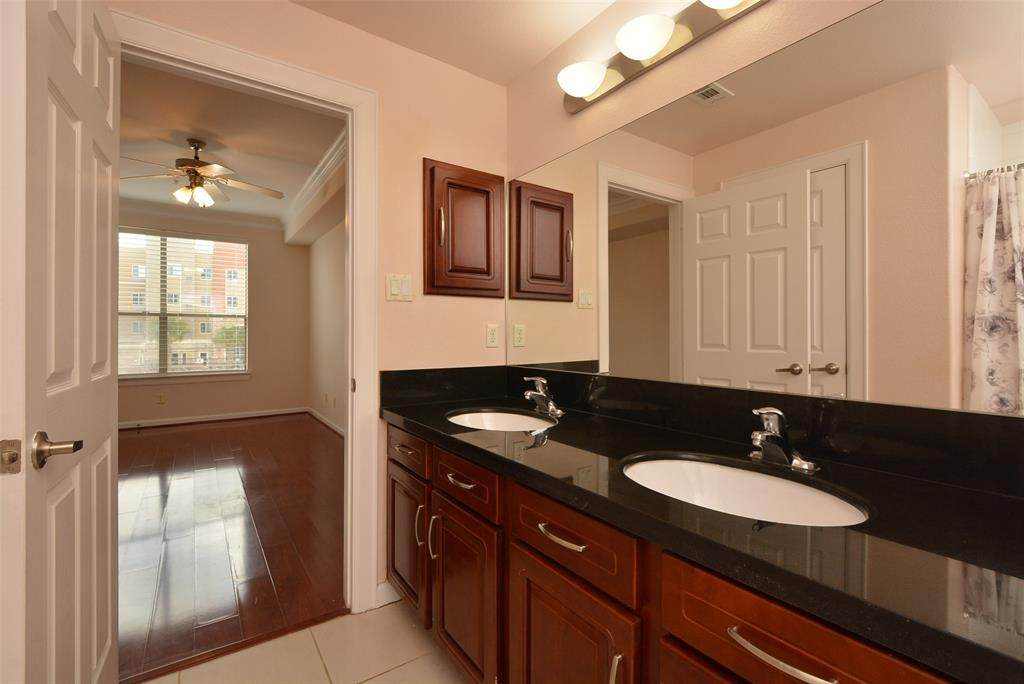 6611 Sam Houston Parkway - Photo 1