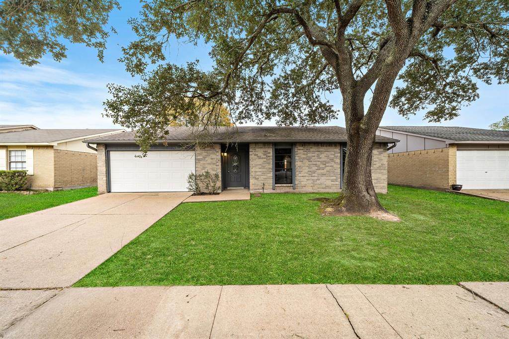 4406 Kacee Drive Drive - Photo 1