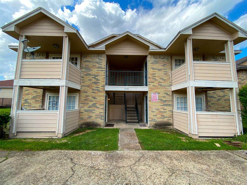 1308 Brenda Lane - Photo 1