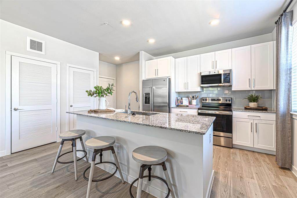 1550 Burnett Street - Photo 1