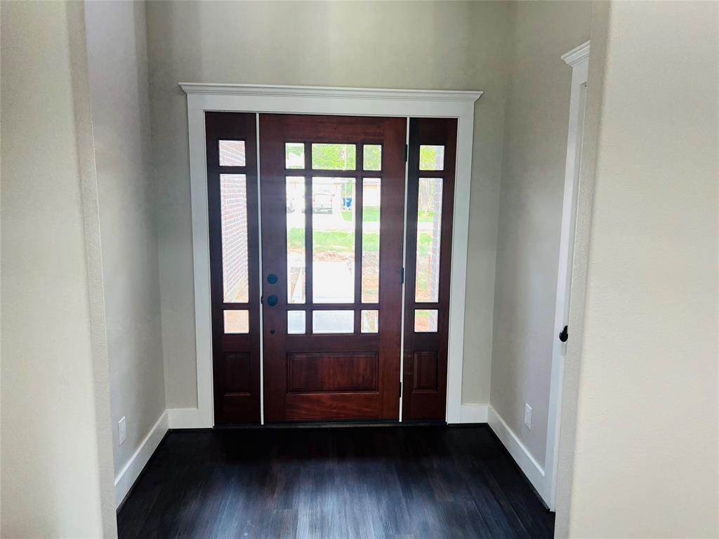 251 Idlewilde Drive - Photo 1