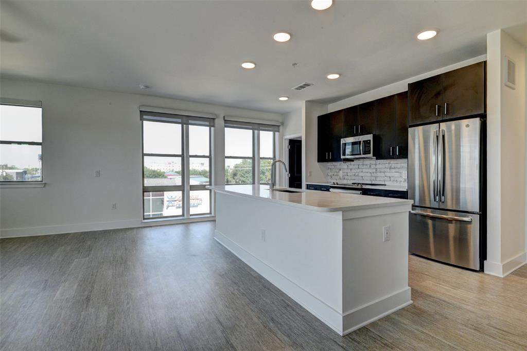 6400 Washington Avenue - Photo 1