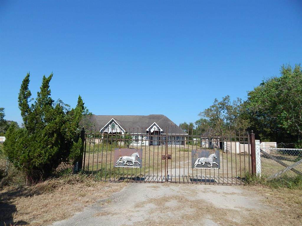 5432 County Road 181 - Photo 1