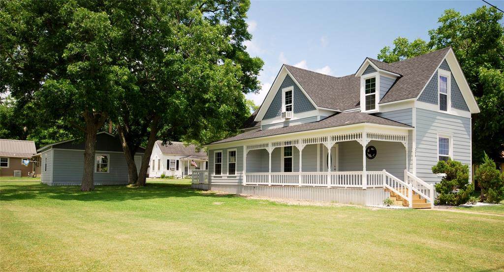 306 Main Street - Photo 1