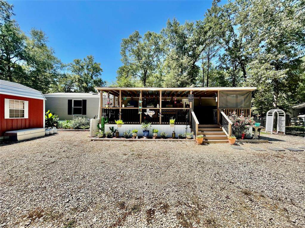 135 Greenway - Photo 1
