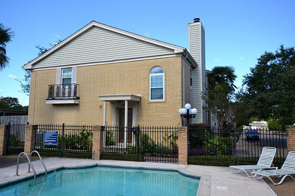 18212 Heritage Lane - Photo 1