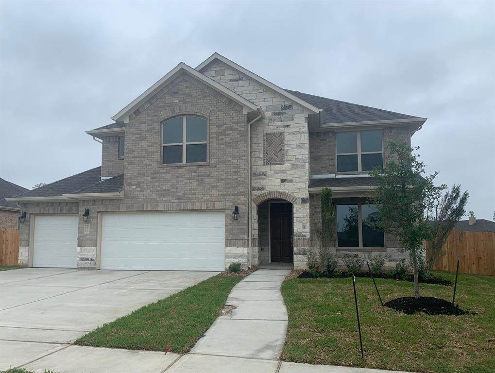 18019 Menn Cove Avenue - Photo 1