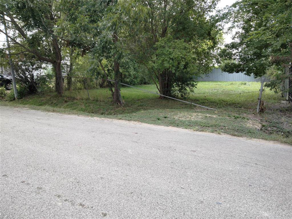 4330 Dreyfus Street - Photo 1