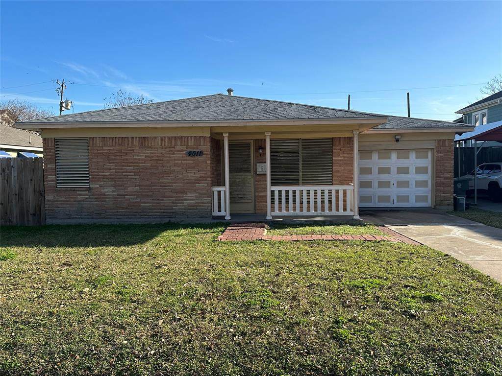 4511 Avenue R 1/2 - Photo 1