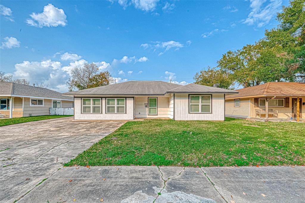 3309 Cedarcrest Drive - Photo 1