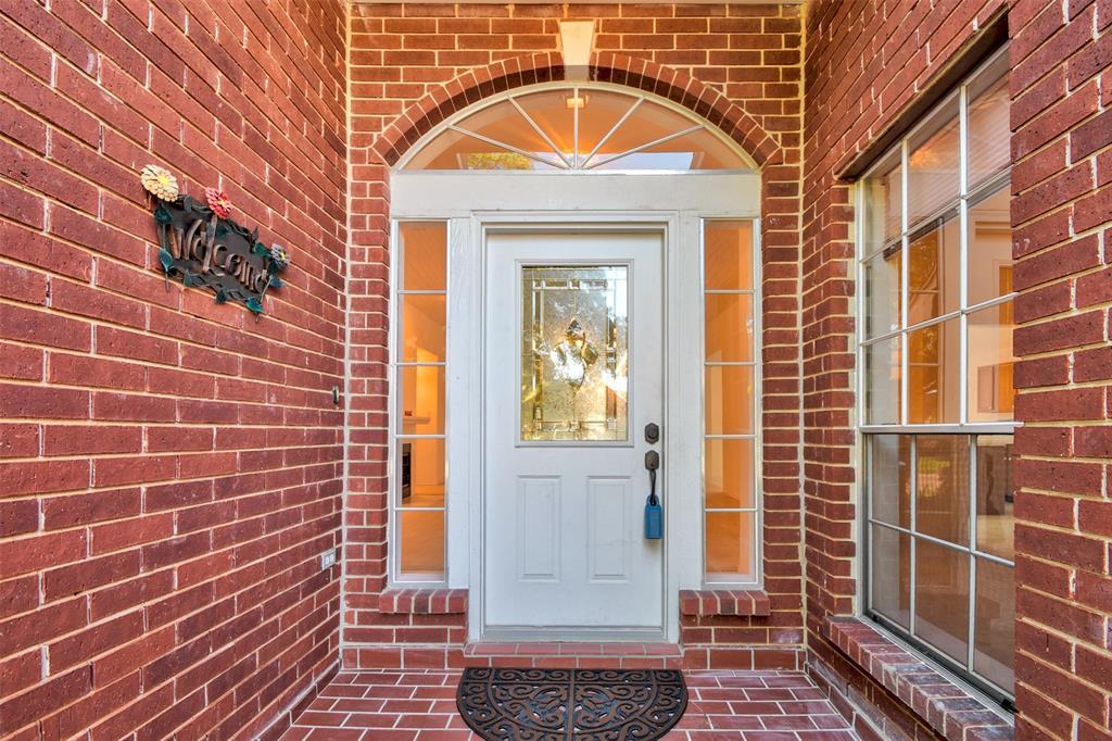 2719 Larkspur Circle - Photo 1