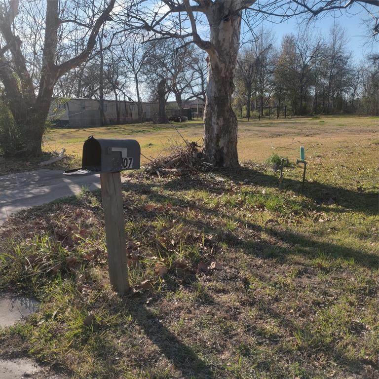 707 Kilgore Road - Photo 1
