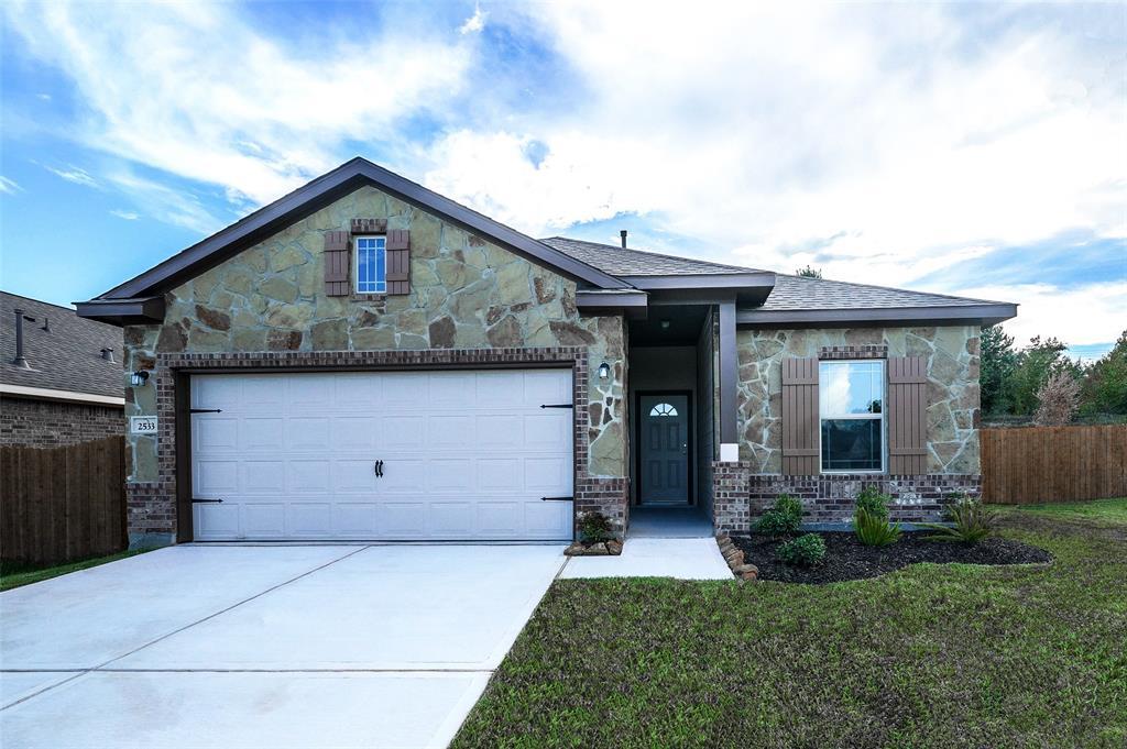 119 Ella Street - Photo 1