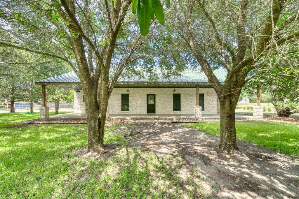 495 Piney Creek Road - Photo 1