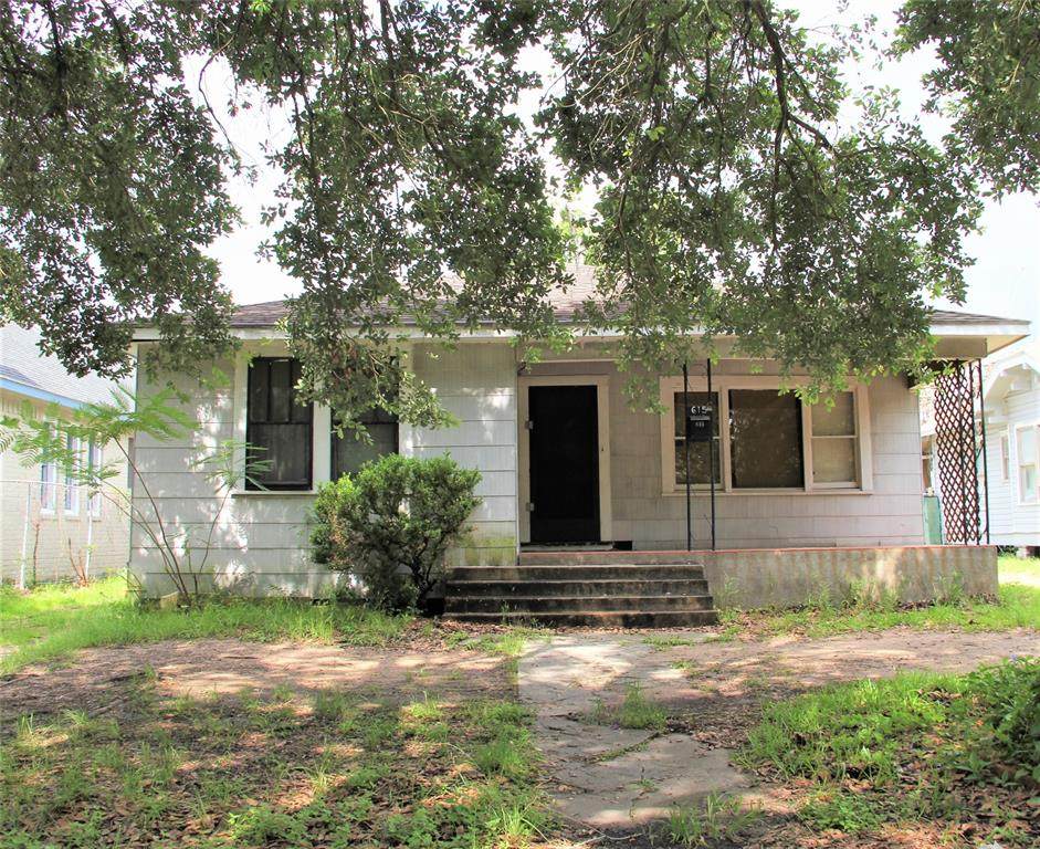 615 Heights Boulevard - Photo 1