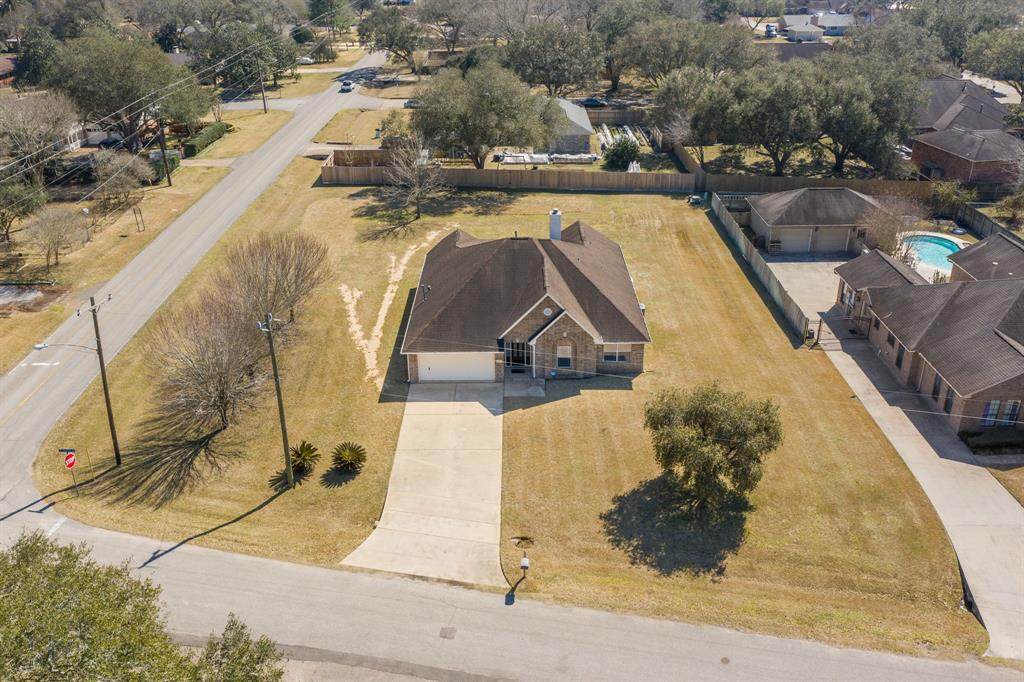 103 Timberlane Drive - Photo 1