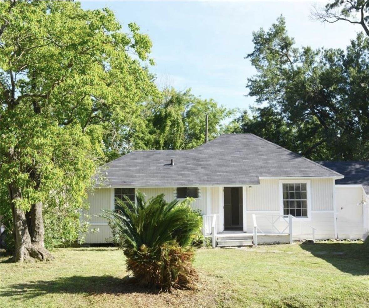 2514 Lynnfield Street - Photo 1