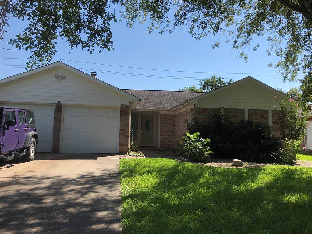 302 Baycrest Drive - Photo 1