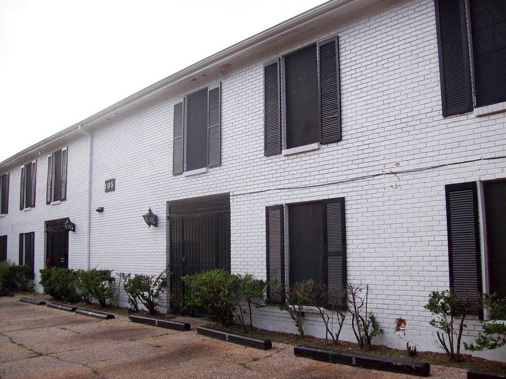 105 Avondale Street - Photo 1