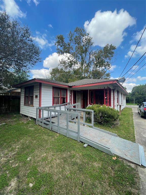 6510 W Montgomery Rd - Photo 1