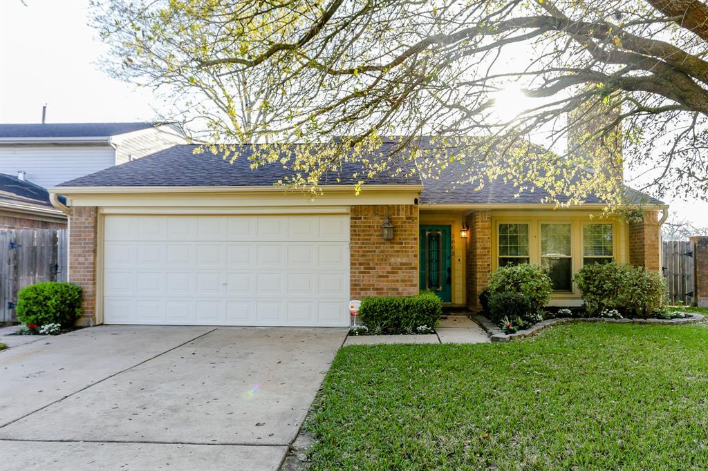 2803 Country Place Drive - Photo 1
