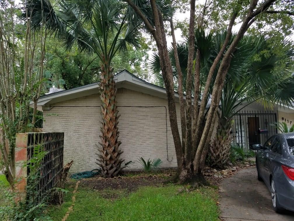 9117 Vicksburg Avenue - Photo 1