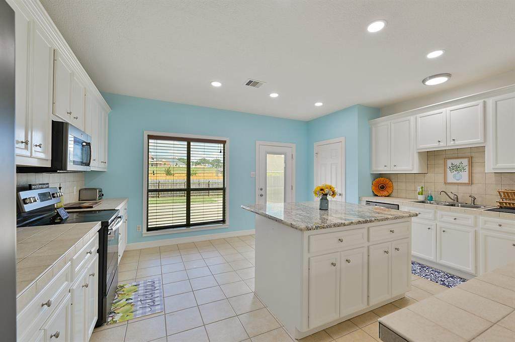 2201 Springwood Drive - Photo 1