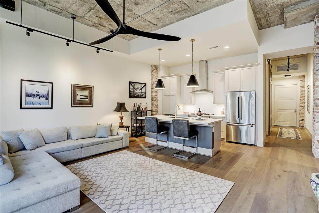 1714 Ashland Street - Photo 1