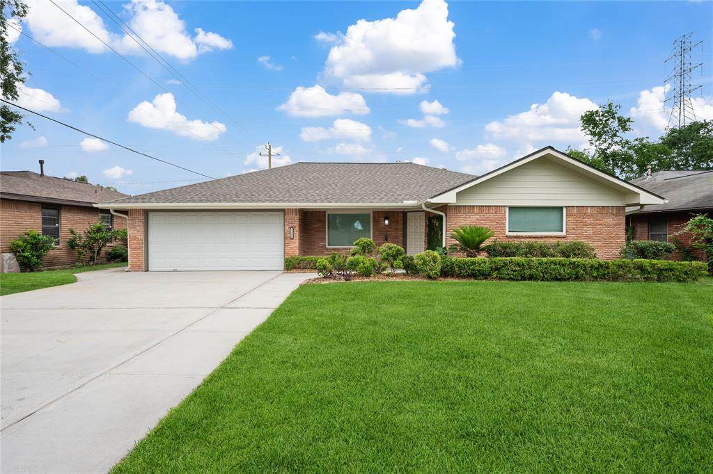1506 Foxwood Road - Photo 1