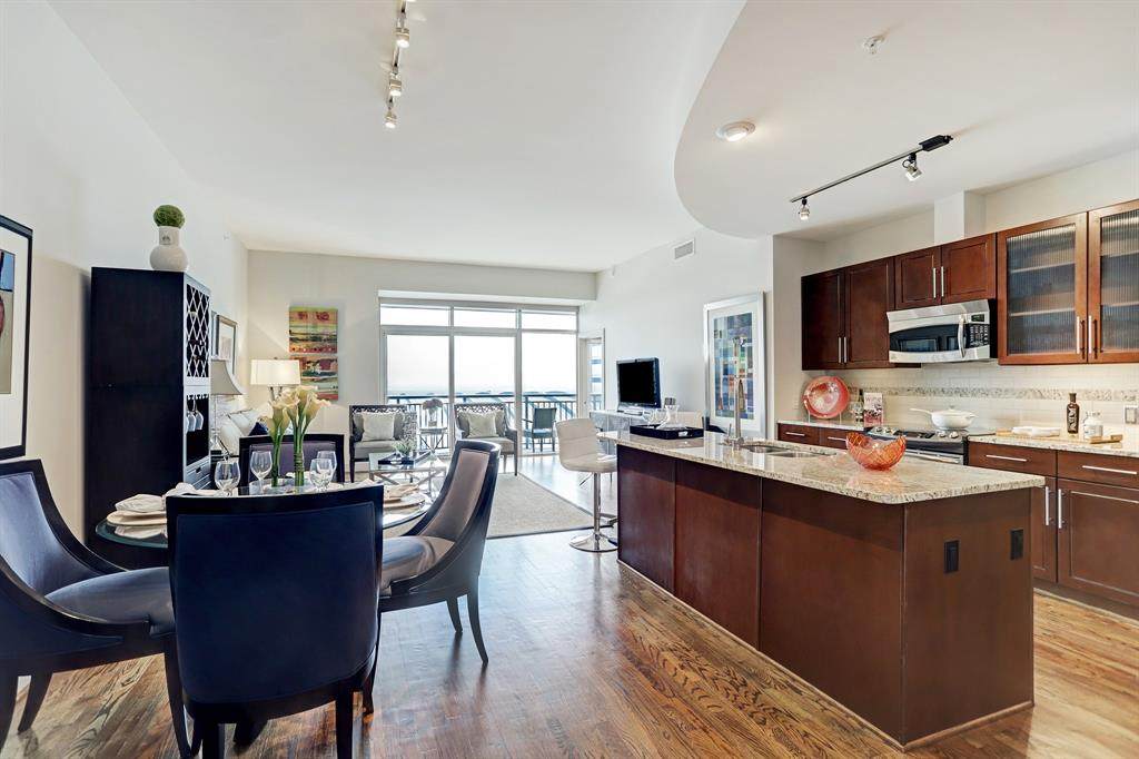1400 Mckinney Street - Photo 1