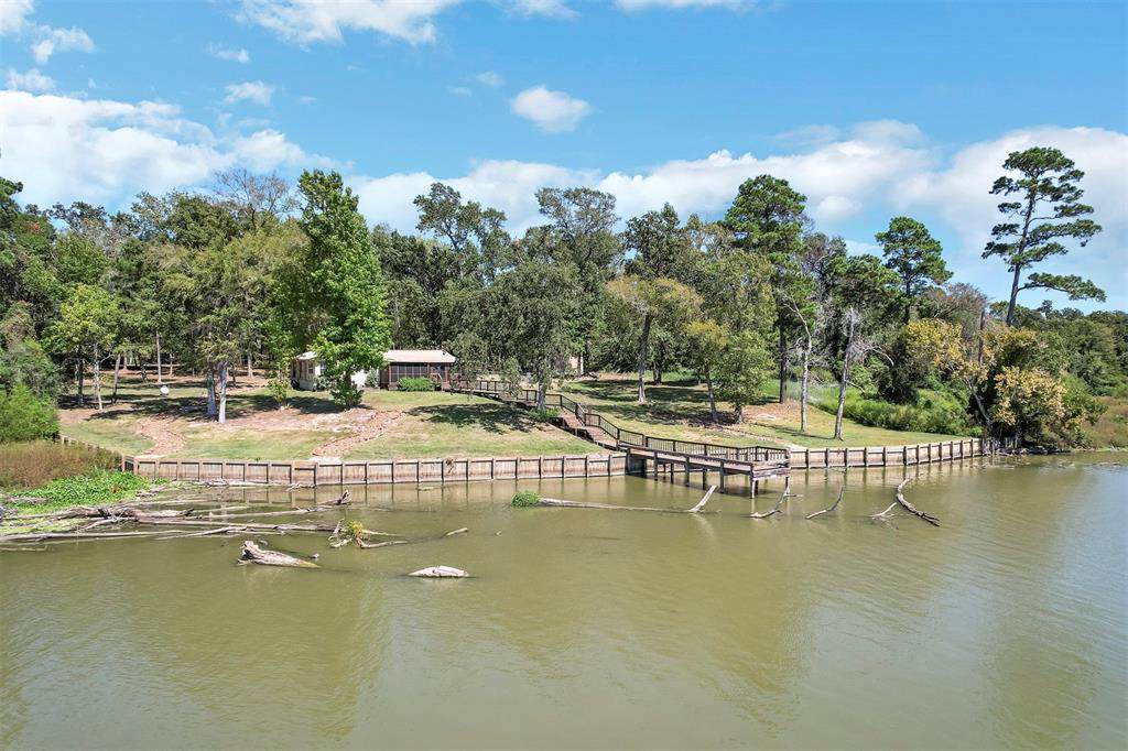 219 Bellamy Drive - Photo 1