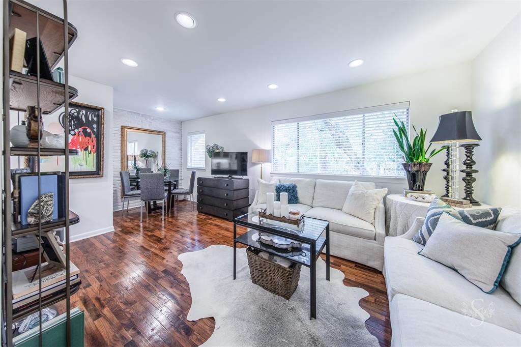 909 Silber Rd - Photo 1