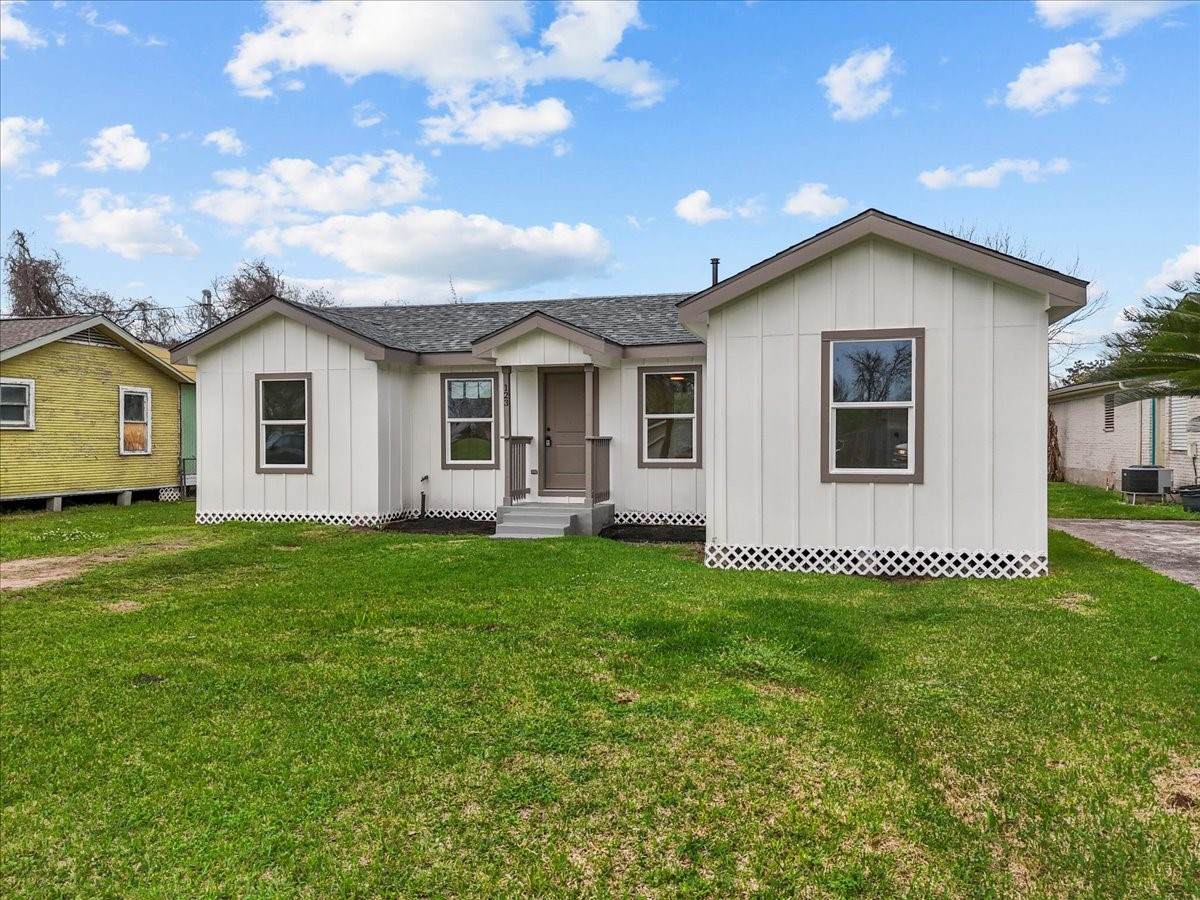 123 Lake Road - Photo 1