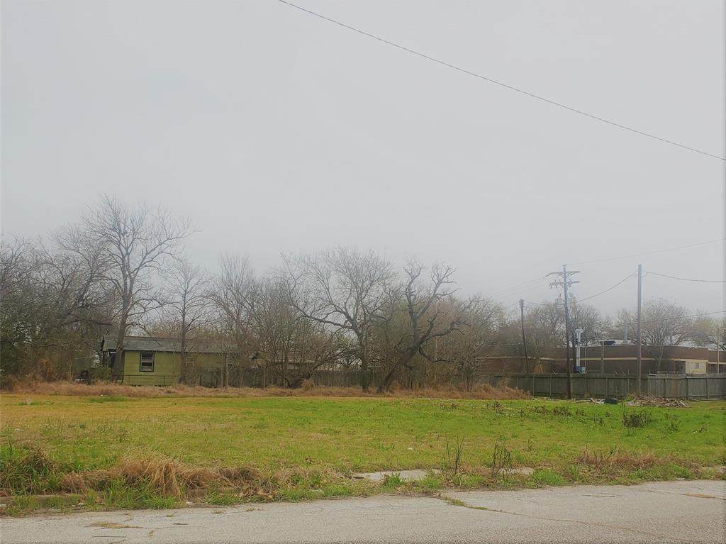 000 1st - Photo 1